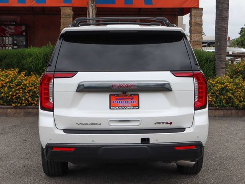 Used 2021 GMC Yukon XL AT4 w/ AT4 Premium Plus Package AWD/4WD image 7