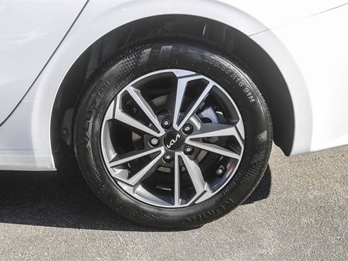 Used 2024 Kia Forte LXS image 12