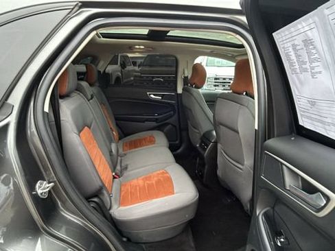 Certified 2018 Ford Edge SEL w/ Equipment Group 201A image 12