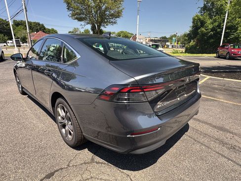 Used 2024 Honda Accord EX image 5
