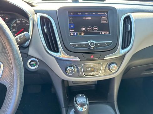 Used 2020 Chevrolet Equinox LS image 17