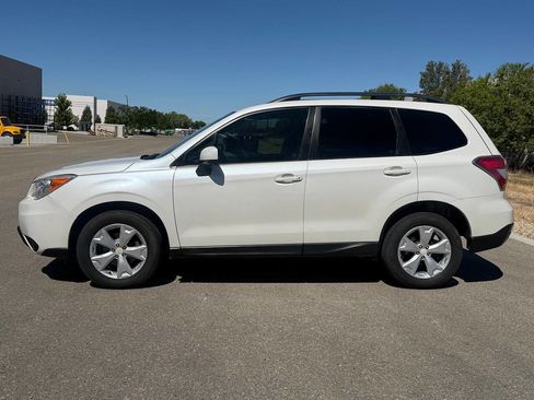 Used 2015 Subaru Forester 2.5i Premium AWD/4WD image 7