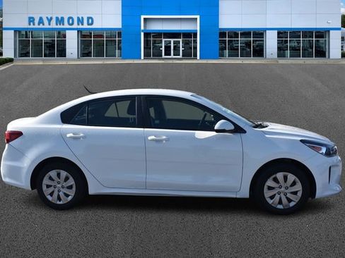 Used 2018 Kia Rio S image 2