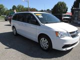 Used 2018 Dodge Grand Caravan SE w/ UConnect Hands-Free Group image 3