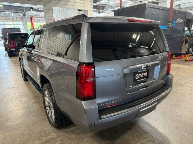 Used 2018 Chevrolet Suburban Premier AWD/4WD image 33