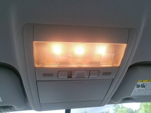 Used 2008 Toyota Prius FWD image 32