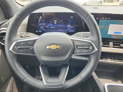 Certified 2025 Chevrolet Equinox LT w/ Safety and Technology Package FWD image 25
