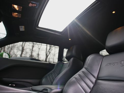 Used 2017 Dodge Challenger SRT Hellcat image 19