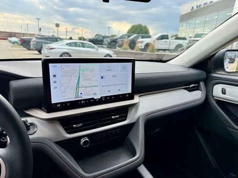 New 2026 Ford Explorer Active w/ Active Comfort Package image 22