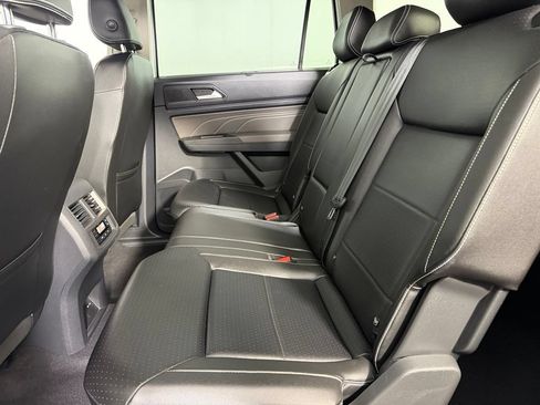 Used 2023 Volkswagen Atlas SE w/ Black Wheel Package FWD image 18