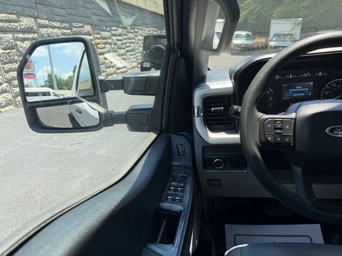 Used 2023 Ford F250 XL w/ Snow Plow Prep Package AWD/4WD image 17