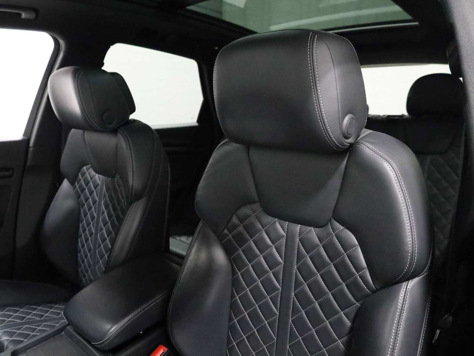 Used 2020 Audi SQ5 Premium Plus w/ Premium Plus Package AWD/4WD image 18