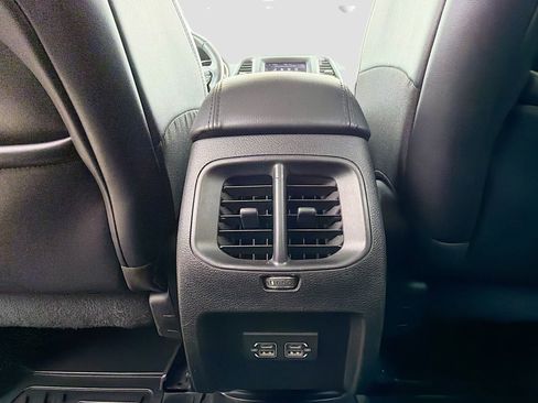 Used 2021 Jeep Cherokee Latitude Plus image 29