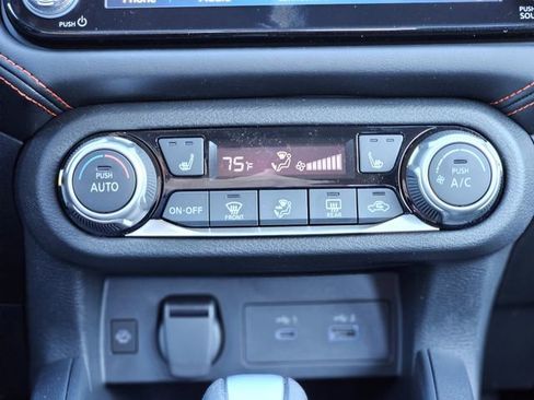 New 2025 Nissan Versa SR w/ Trunk Package image 21