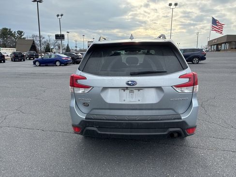 Used 2021 Subaru Forester Premium image 5