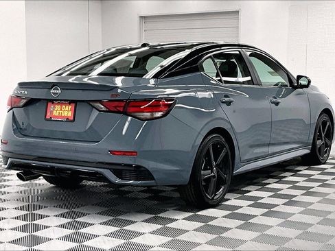New 2025 Nissan Sentra SR w/ SR Premium Package FWD image 18
