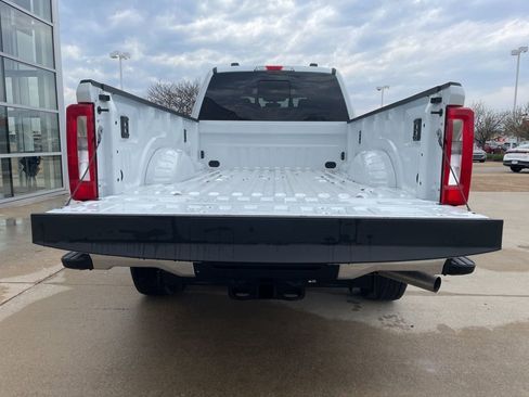 Used 2025 Ford F250 XLT w/ Snow Plow/Camper Package image 14