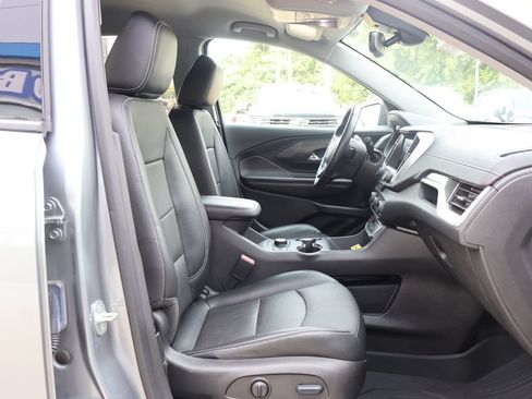 Used 2023 GMC Terrain SLT w/ Infotainment Package II AWD/4WD image 33
