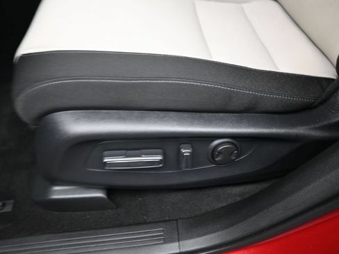 Used 2025 Honda CR-V EX image 13