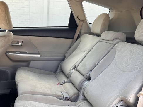 Used 2013 Toyota Prius V Three image 17