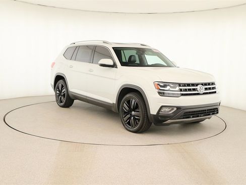 Used 2018 Volkswagen Atlas SEL Premium image 10