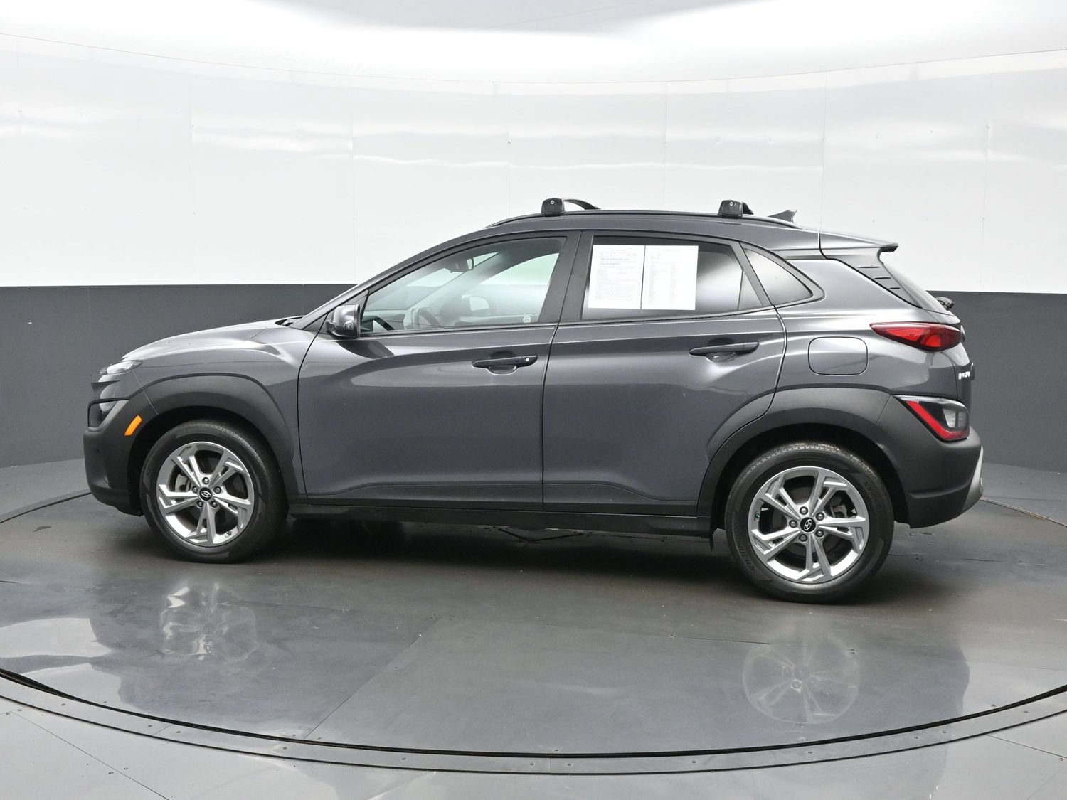 Certified 2023 Hyundai Kona SEL AWD/4WD image 3