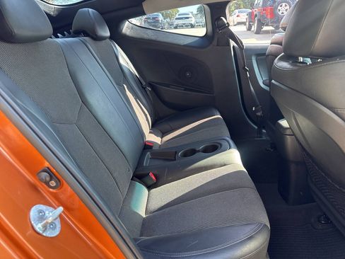 Used 2012 Hyundai Veloster w/ Style Pkg FWD image 13
