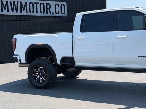 Used 2024 GMC Sierra 3500 AT4 w/ AT4 Premium Plus Package AWD/4WD image 4
