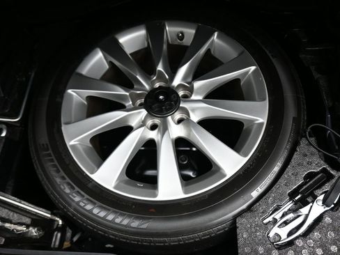 Used 2011 Lexus LS 460 L w/ Luxury Pkg image 43