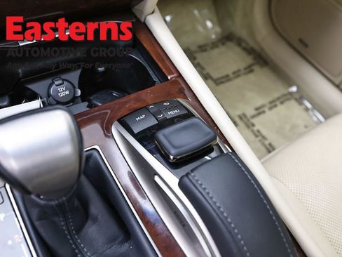 Used 2016 Lexus LS 460 AWD w/ Comfort Package image 22