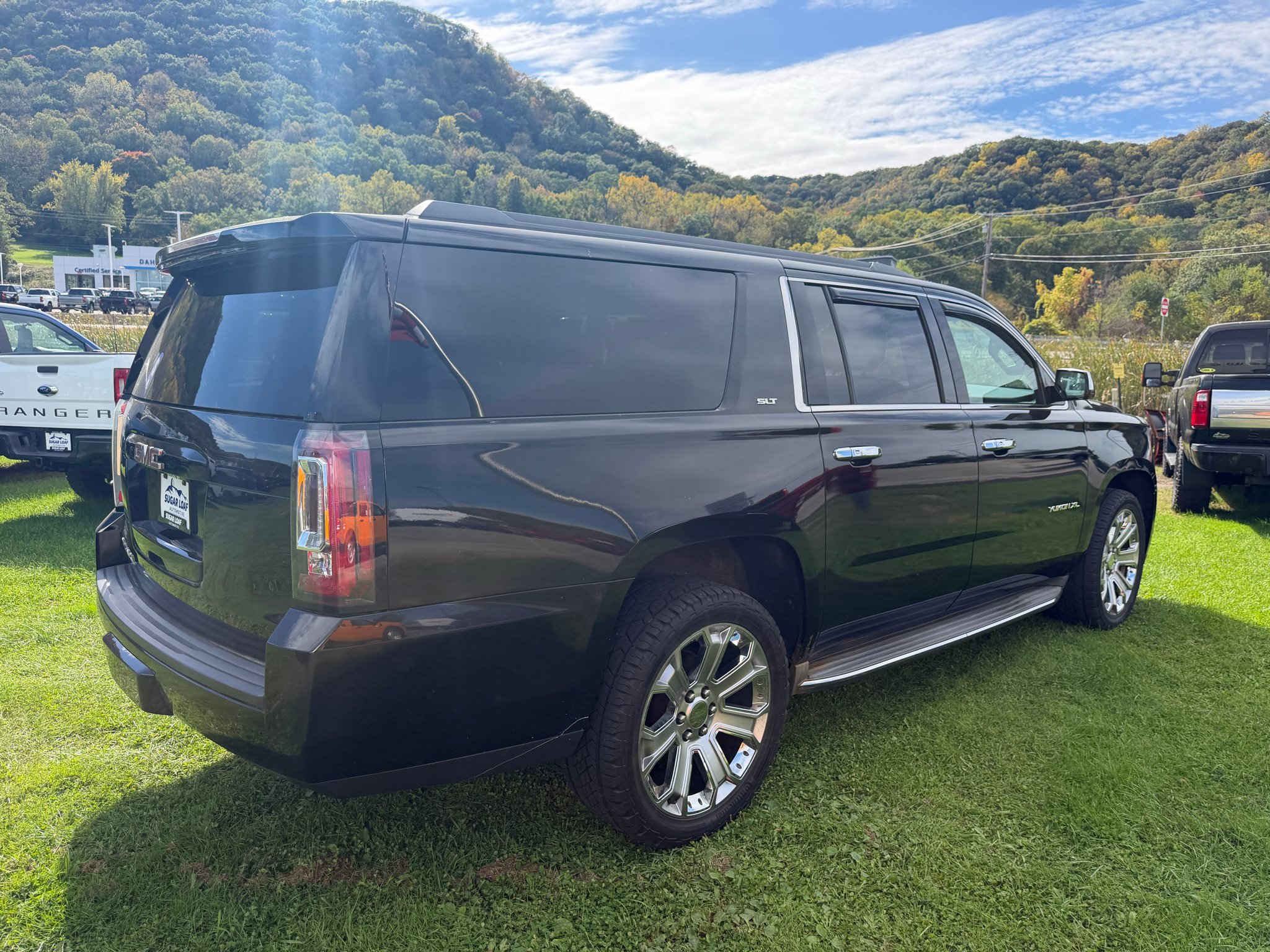 Used 2015 GMC Yukon XL SLT AWD/4WD image 3
