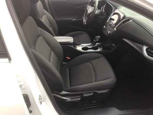 Used 2023 Chevrolet Malibu LT FWD image 11
