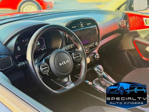 Used 2023 Kia Soul GT-Line w/ GT-Line Technology Package FWD image 8