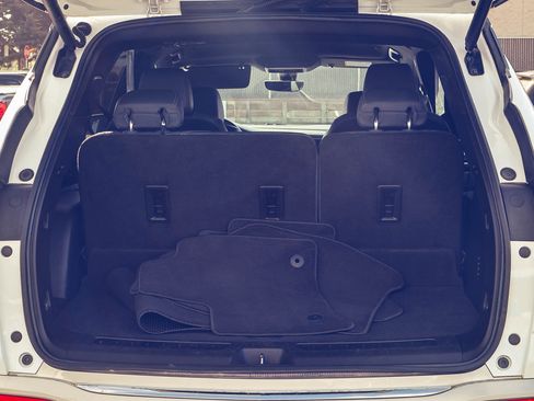 Used 2022 Buick Enclave Premium image 25