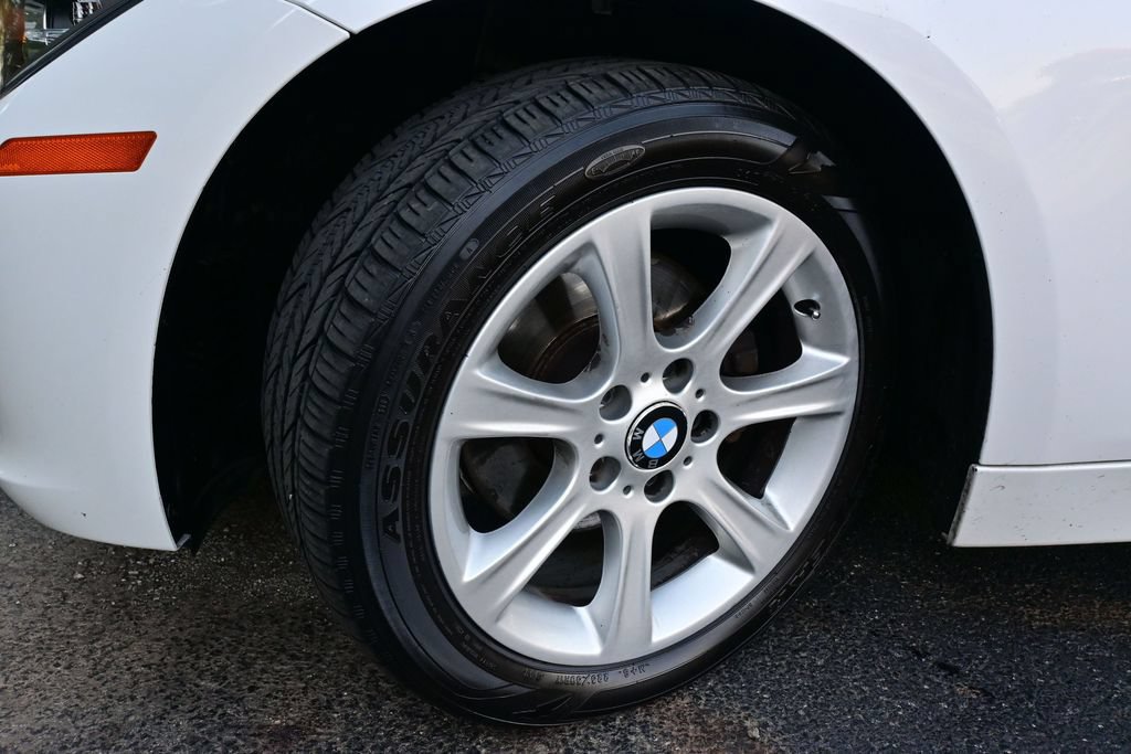 Used 2013 BMW 328i xDrive Sedan AWD/4WD image 7