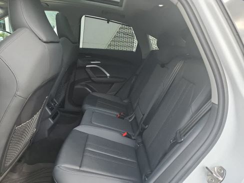 Used 2025 Audi Q5 Premium Plus w/ Premium Plus AWD/4WD image 7