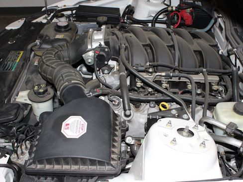 Used 2005 Ford Mustang GT RWD image 14