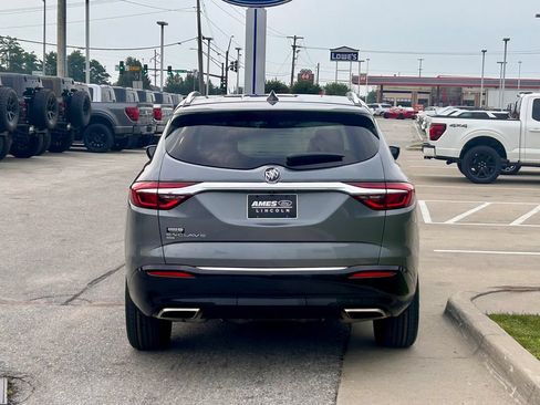 Used 2021 Buick Enclave Premium w/ Sun and Sites Package AWD/4WD image 5