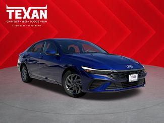 Used 2024 Hyundai Elantra SEL video 1