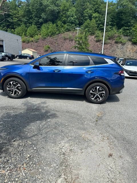 Certified 2025 Kia Sportage EX w/ Premium Package AWD/4WD image 24