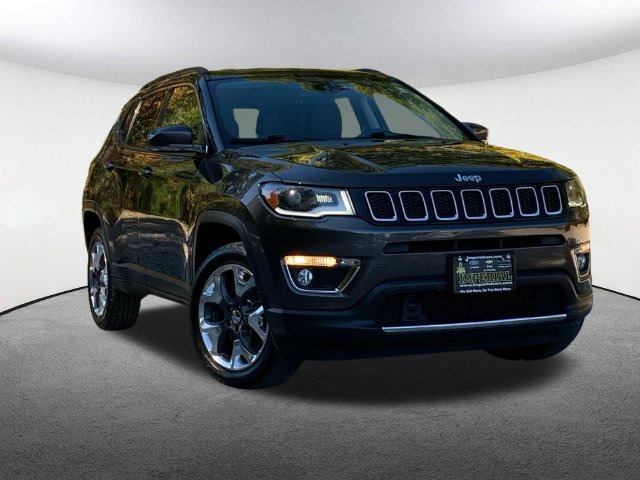 Used 2017 Jeep Compass Limited AWD/4WD image 2