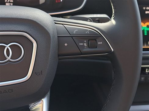 New 2025 Audi Q3 2.0T Premium image 10