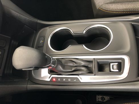 Used 2024 Chevrolet Equinox LT FWD image 24