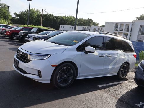 Used 2022 Honda Odyssey Elite image 4
