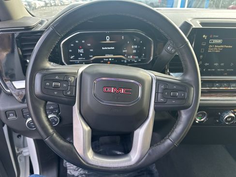 Used 2024 GMC Sierra 1500 SLE image 13