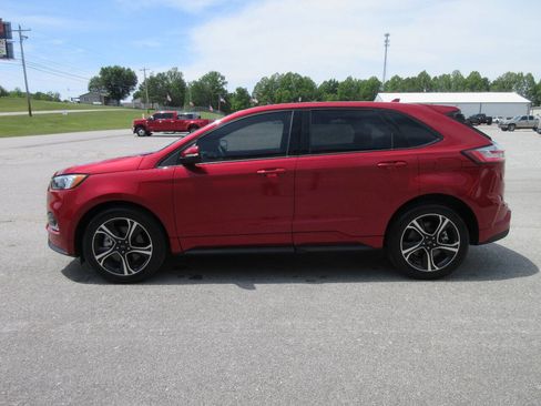 Used 2020 Ford Edge ST w/ Cold Weather Package AWD/4WD image 2