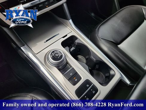 Certified 2022 Ford Explorer XLT w/ Equipment Group 202A RWD image 15
