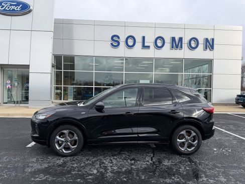 Certified 2023 Ford Escape ST-Line w/ Tech Pack #1 AWD/4WD image 8