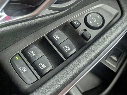 Used 2023 BMW 330i Sedan image 23