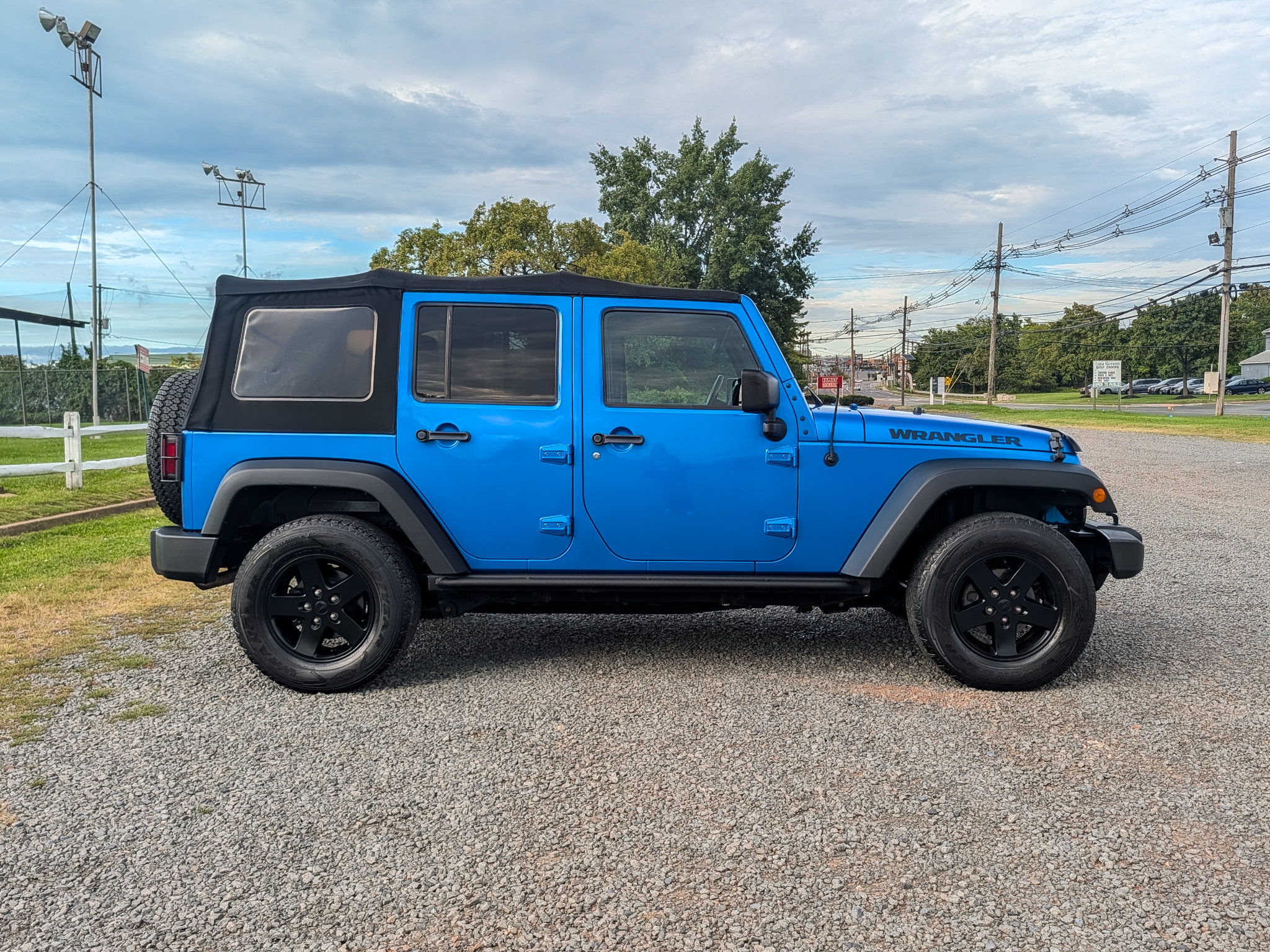 Used 2016 Jeep Wrangler Unlimited Sport AWD/4WD image 4